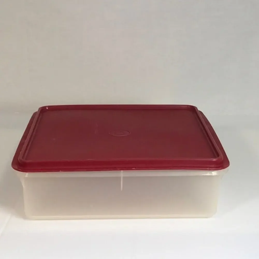 Tupperware Vintage Red Airtight Snack Storage Square Container Part # 514-4